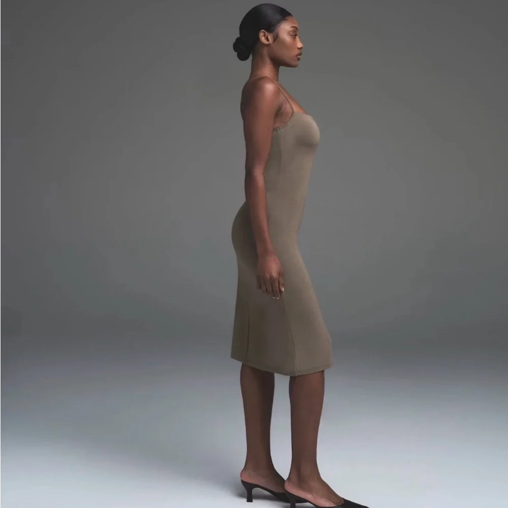Skims NEW size med Truffle  Midi Dress - Picture 3 of 6